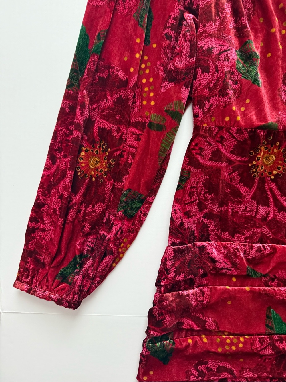 Farm Rio Red Shiny Flowers Velvet Mini Dress Medium Deep V Neck Ruched⁠ - Picture 5 of 16